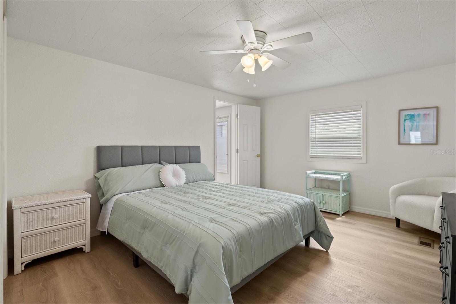 231 SOUTHWINDS DR, SARASOTA, FL, 34231