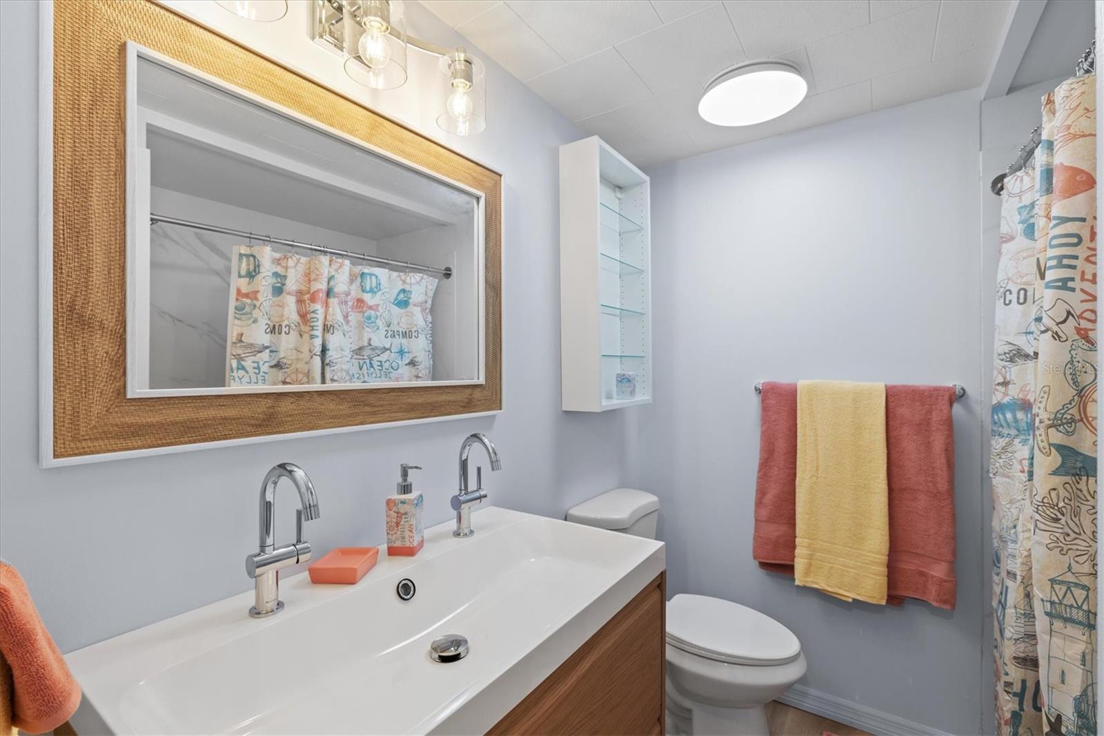 231 SOUTHWINDS DR, SARASOTA, FL, 34231