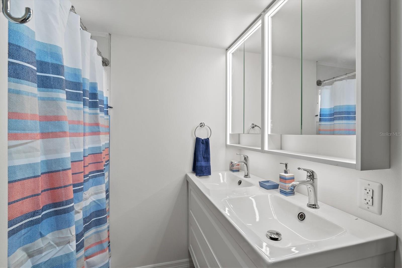 231 SOUTHWINDS DR, SARASOTA, FL, 34231