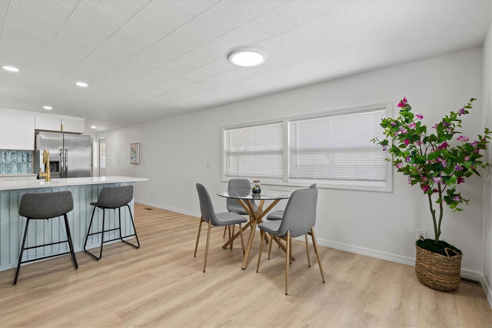 231 SOUTHWINDS DR, SARASOTA, FL, 34231