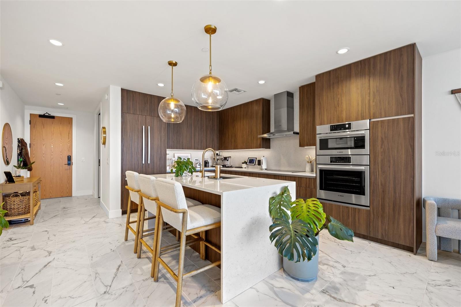 777 3RD AVE N #1007, ST PETERSBURG, FL, 33701