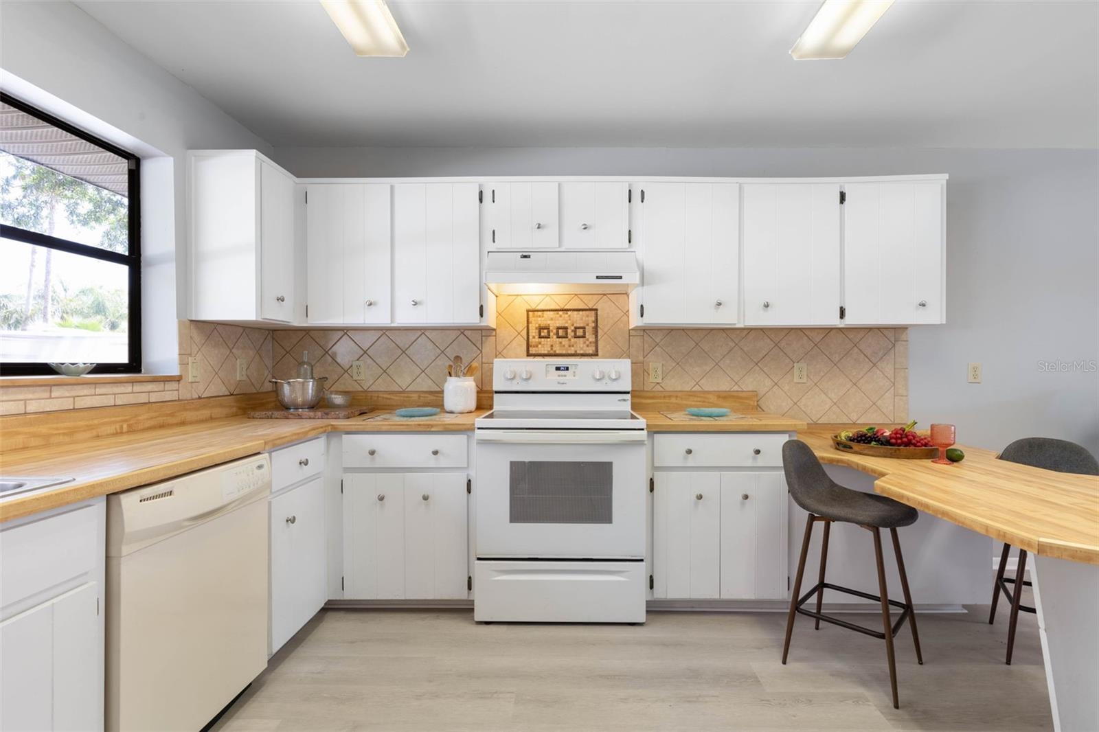 2260 JOHN ANDERSON DR, ORMOND BEACH, FL, 32176