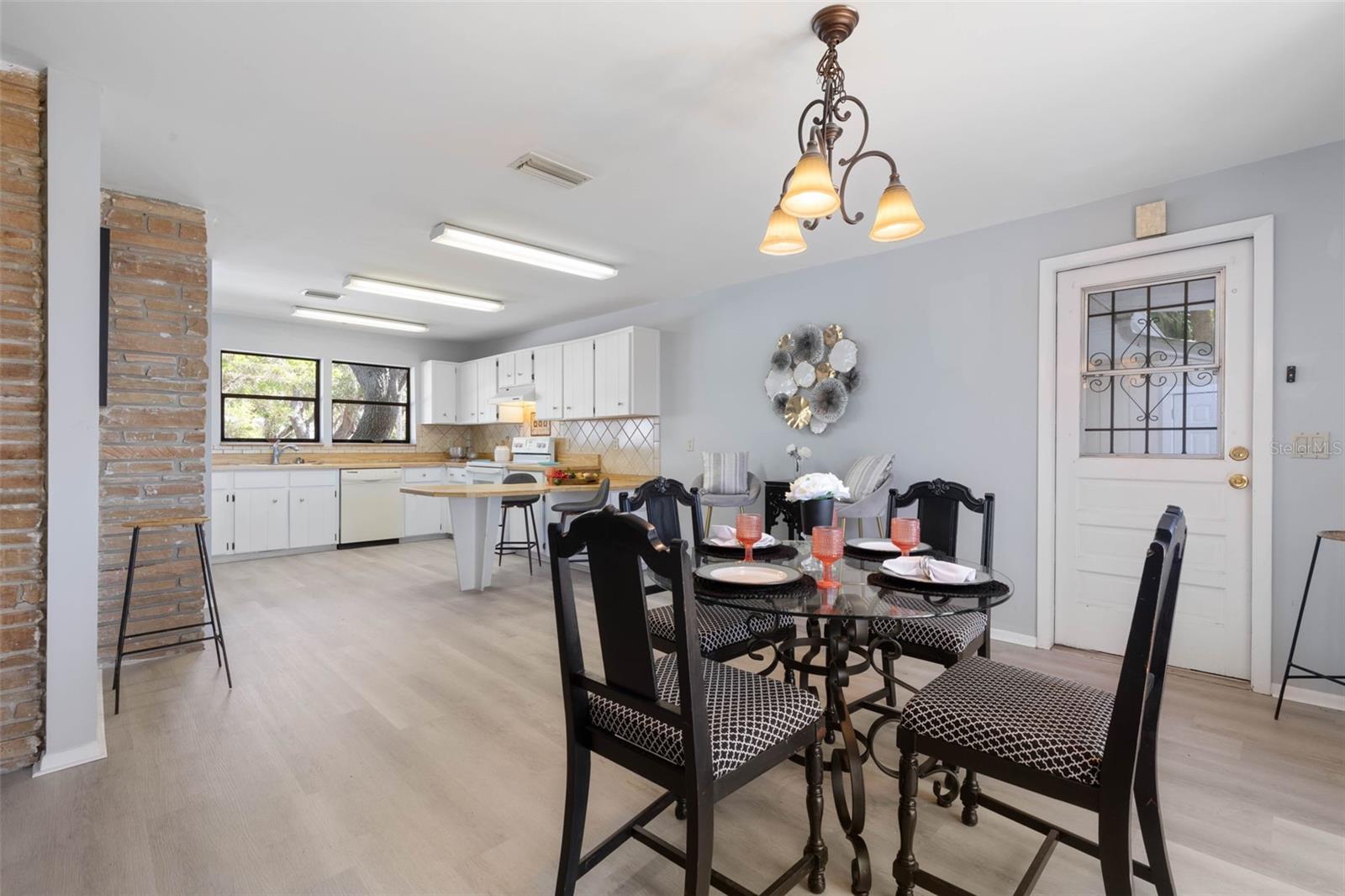 2260 JOHN ANDERSON DR, ORMOND BEACH, FL, 32176