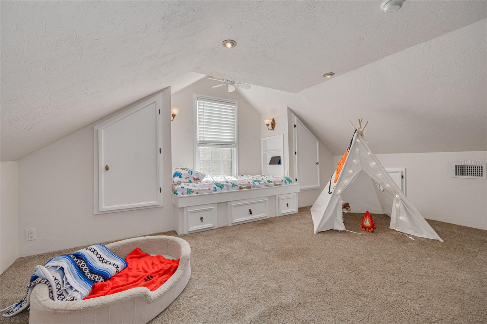 505 27TH AVE N, ST PETERSBURG, FL, 33704