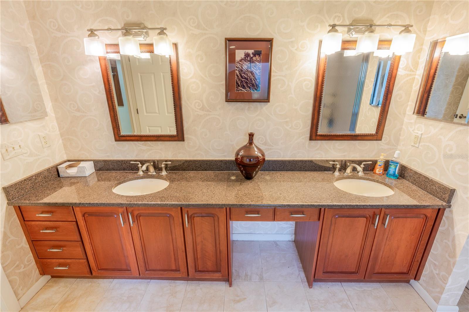 5701 AINSWORTH CT W, TAMPA, FL, 33647