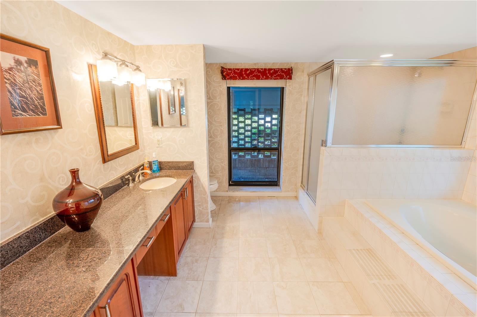 5701 AINSWORTH CT W, TAMPA, FL, 33647