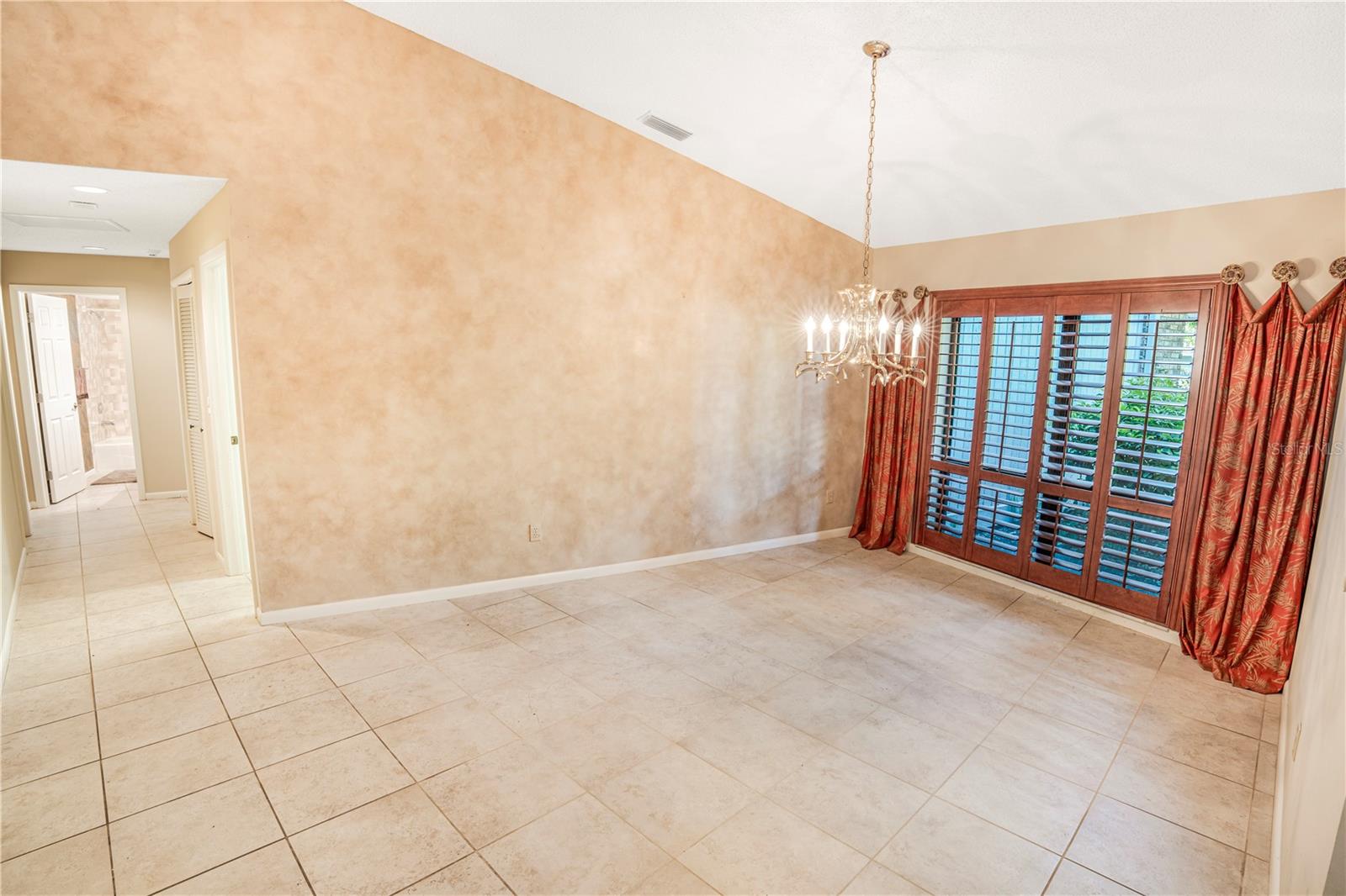 5701 AINSWORTH CT W, TAMPA, FL, 33647