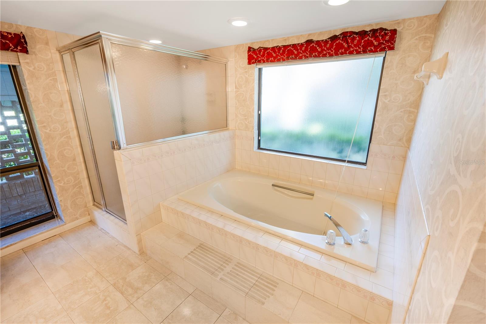 5701 AINSWORTH CT W, TAMPA, FL, 33647