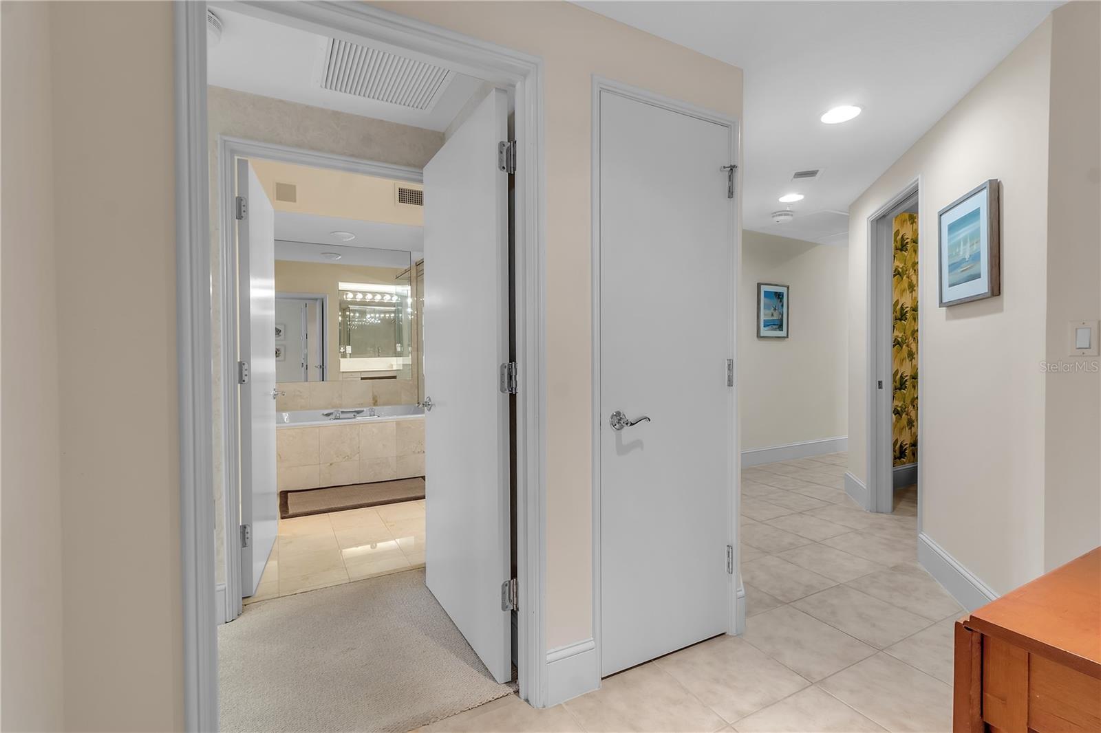 3010 GRAND BAY BLVD #472, LONGBOAT KEY, FL, 34228