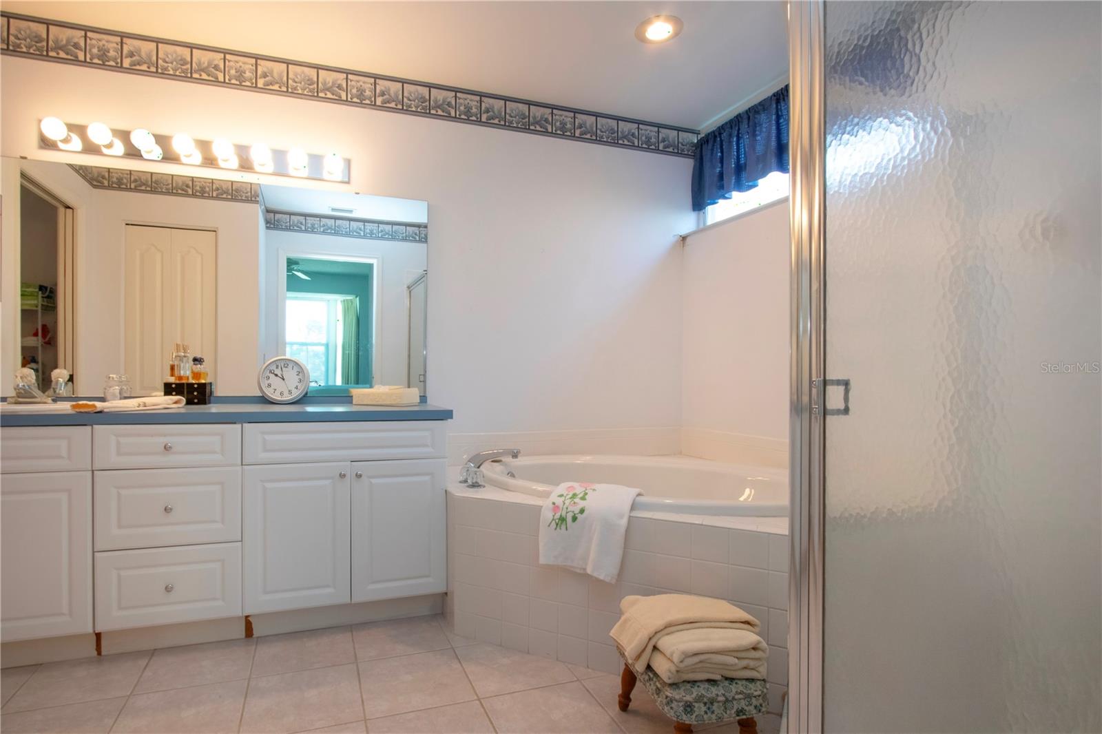 9641 CASTLE POINT DR #1211, SARASOTA, FL, 34238