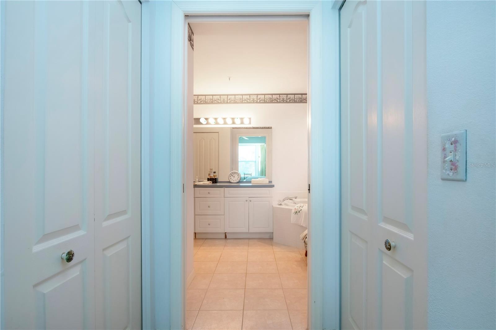 9641 CASTLE POINT DR #1211, SARASOTA, FL, 34238