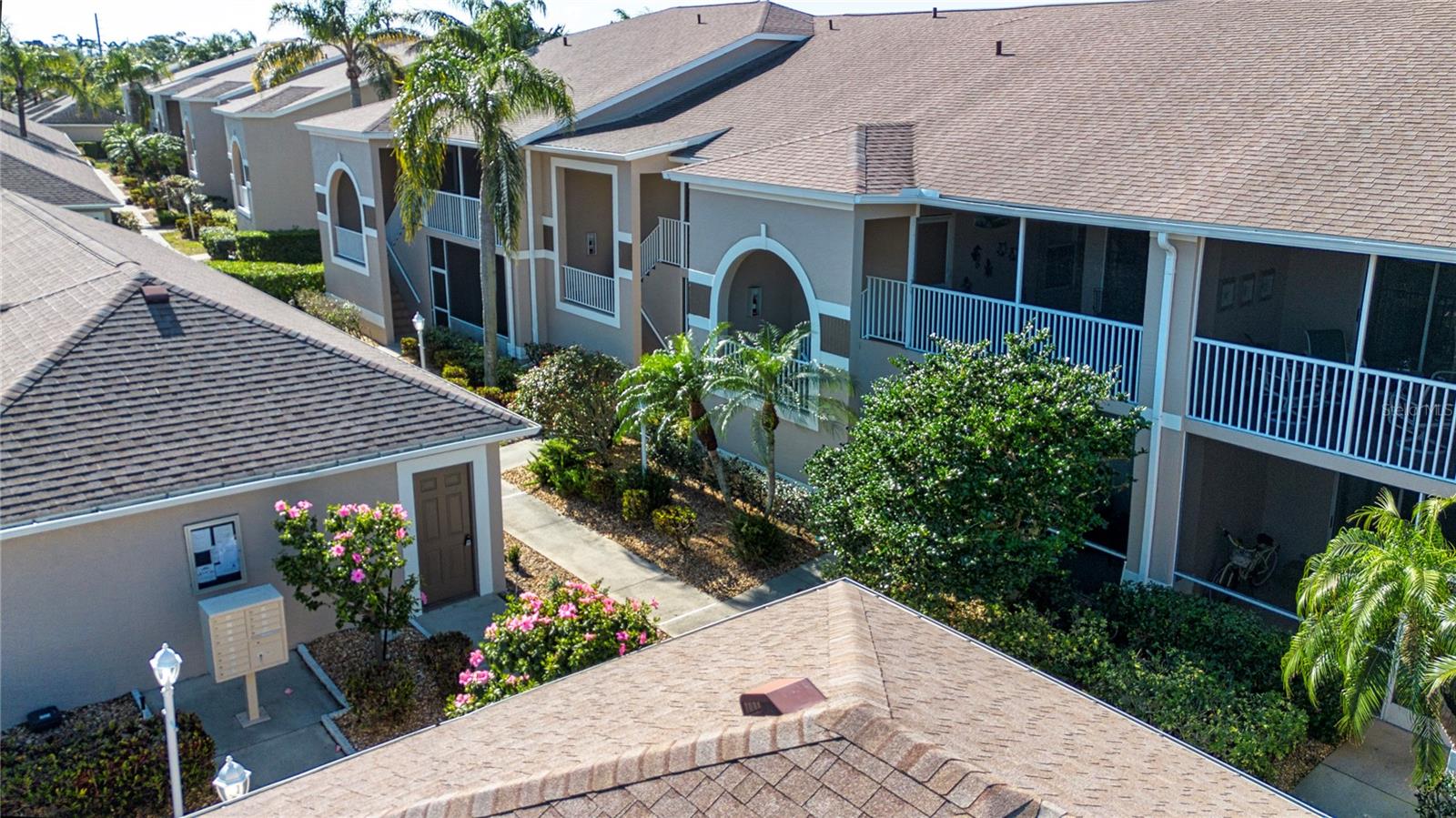 9641 CASTLE POINT DR #1211, SARASOTA, FL, 34238