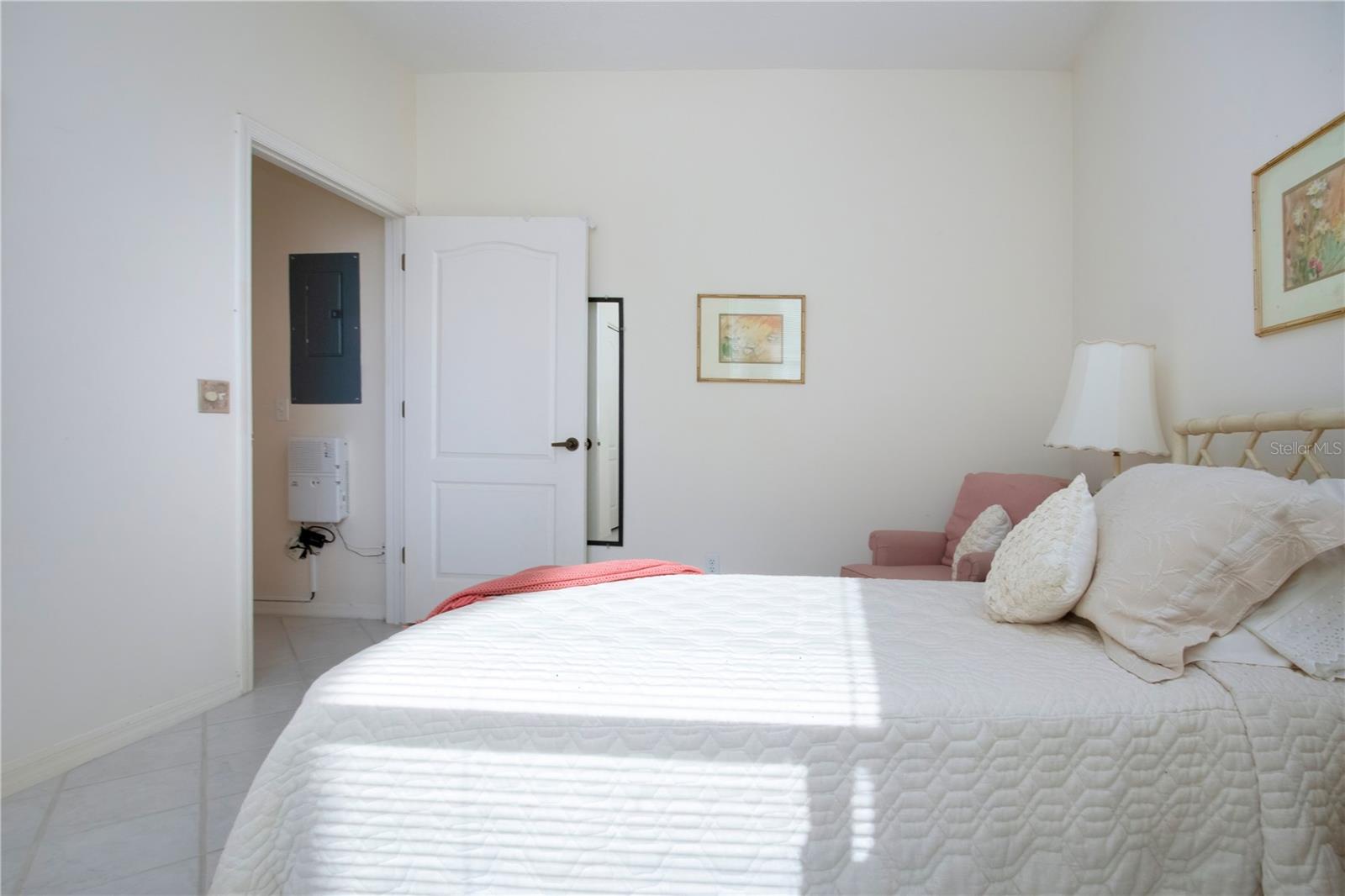 9641 CASTLE POINT DR #1211, SARASOTA, FL, 34238