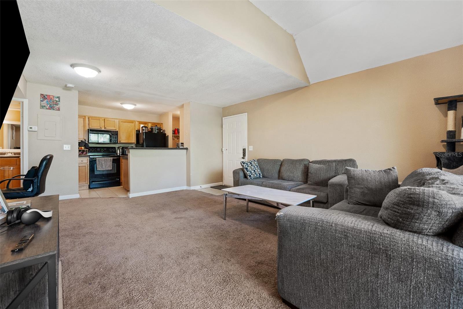 325 LAKEPOINTE DR #303, ALTAMONTE SPRINGS, FL, 32701