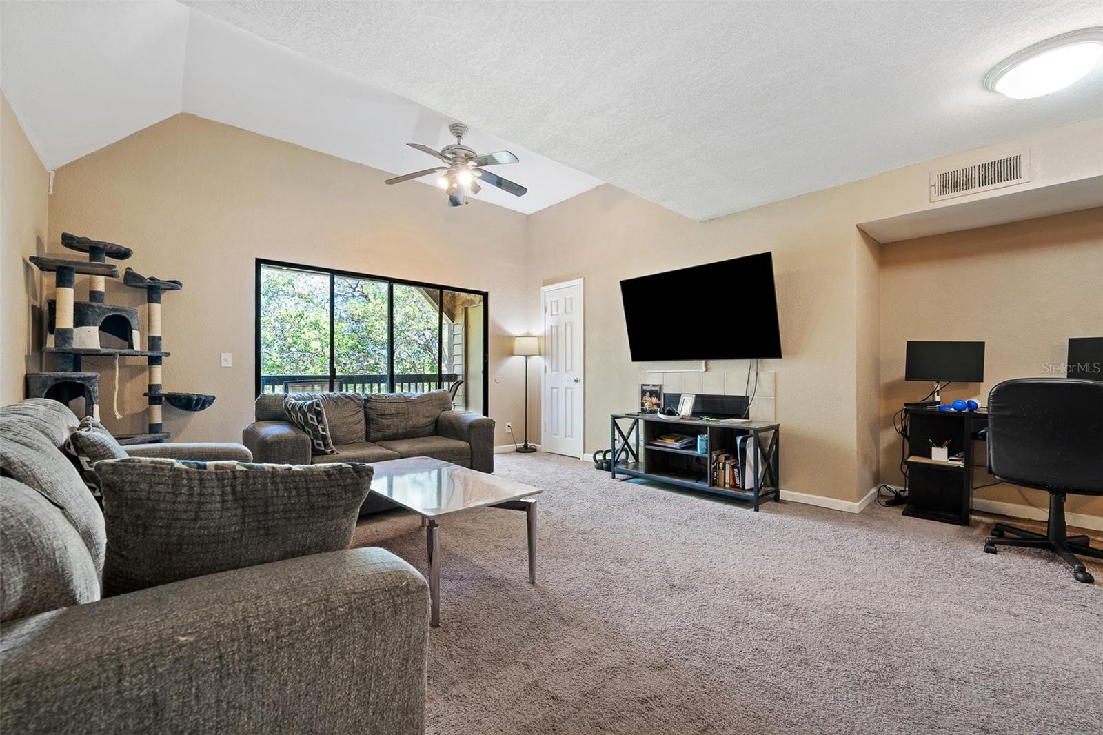 325 LAKEPOINTE DR #303, ALTAMONTE SPRINGS, FL, 32701