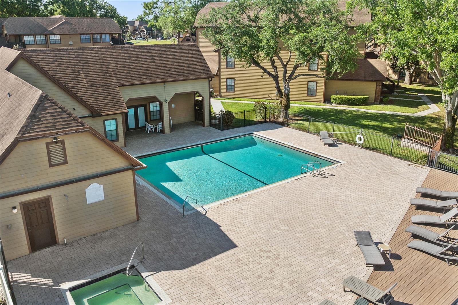 325 LAKEPOINTE DR #303, ALTAMONTE SPRINGS, FL, 32701