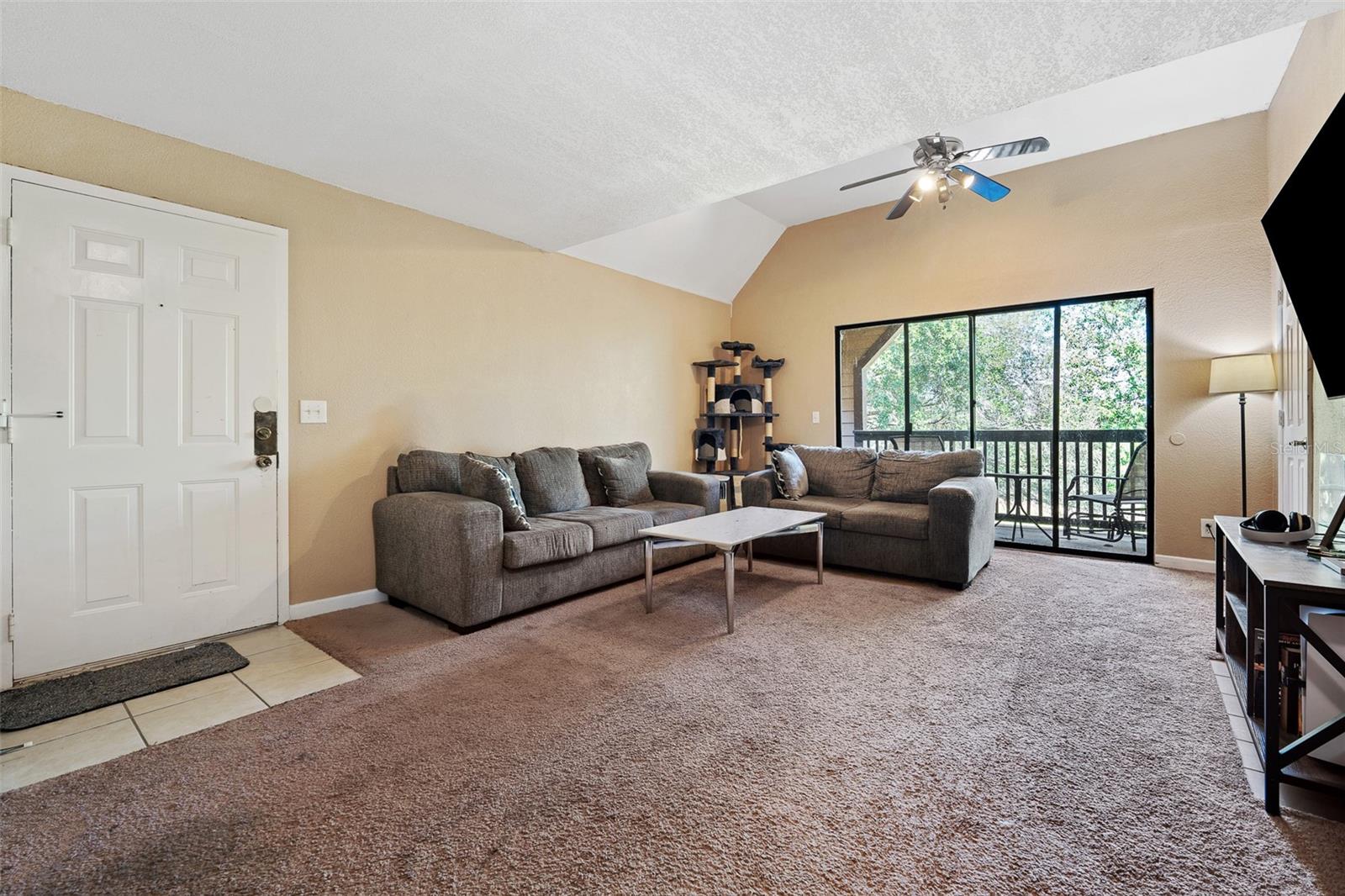 325 LAKEPOINTE DR #303, ALTAMONTE SPRINGS, FL, 32701