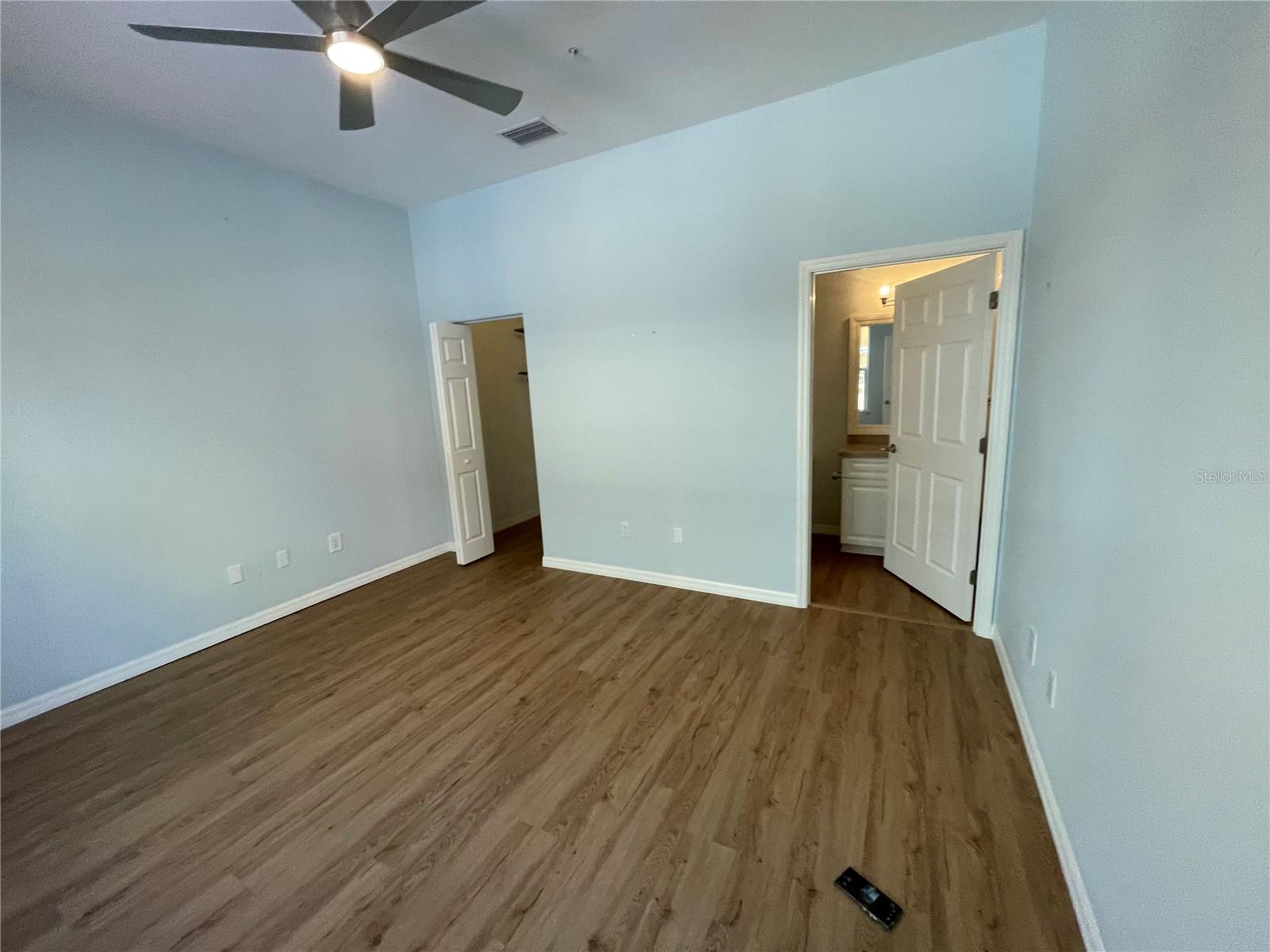 220 7TH AVE N, ST PETERSBURG, FL, 33701