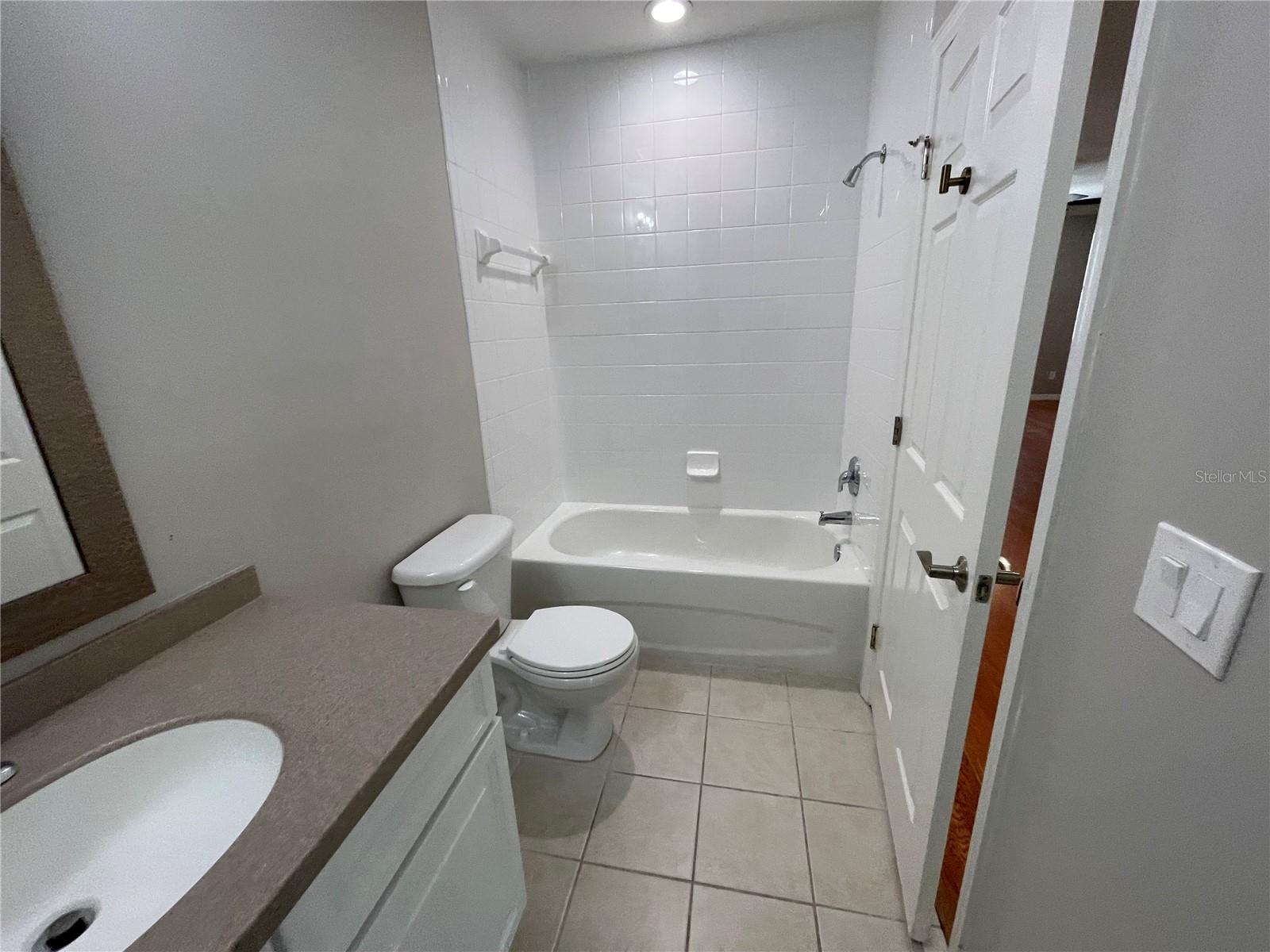 220 7TH AVE N, ST PETERSBURG, FL, 33701