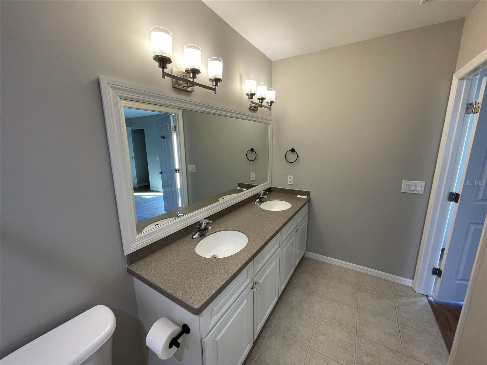 220 7TH AVE N, ST PETERSBURG, FL, 33701