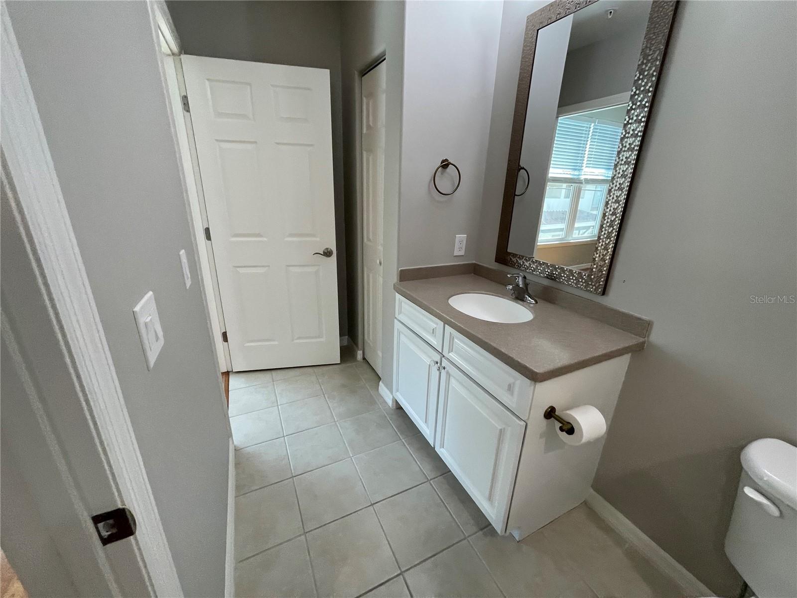 220 7TH AVE N, ST PETERSBURG, FL, 33701