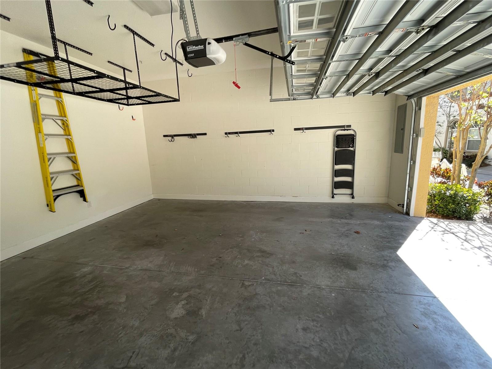 220 7TH AVE N, ST PETERSBURG, FL, 33701