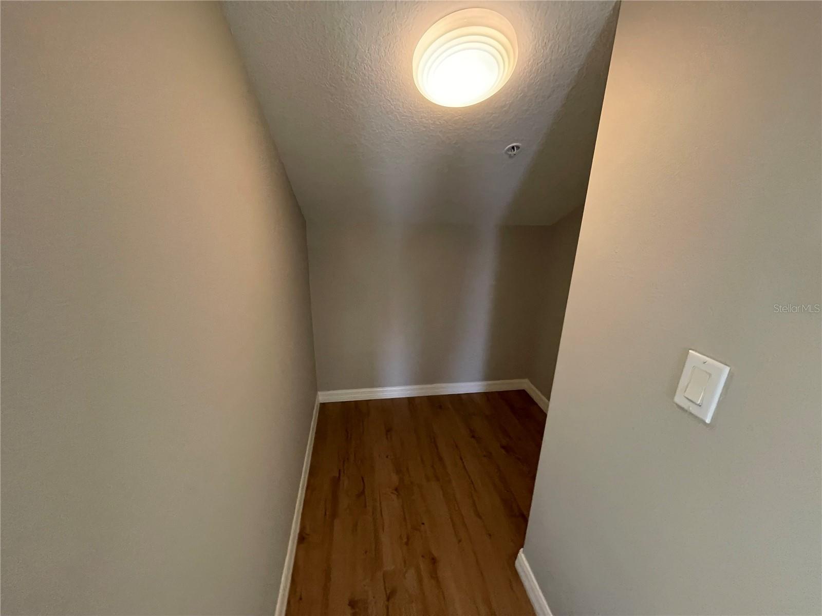 220 7TH AVE N, ST PETERSBURG, FL, 33701