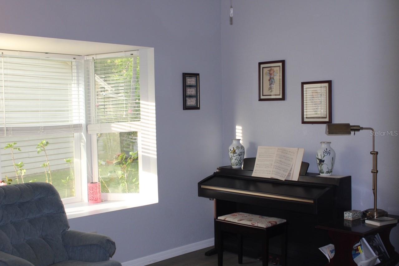 720 PINE SHORES CIR, NEW SMYRNA BEACH, FL, 32168