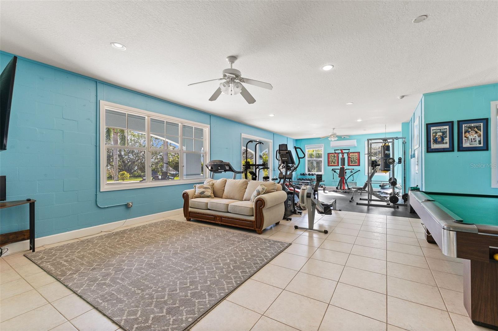 TB8367891 Property Photo