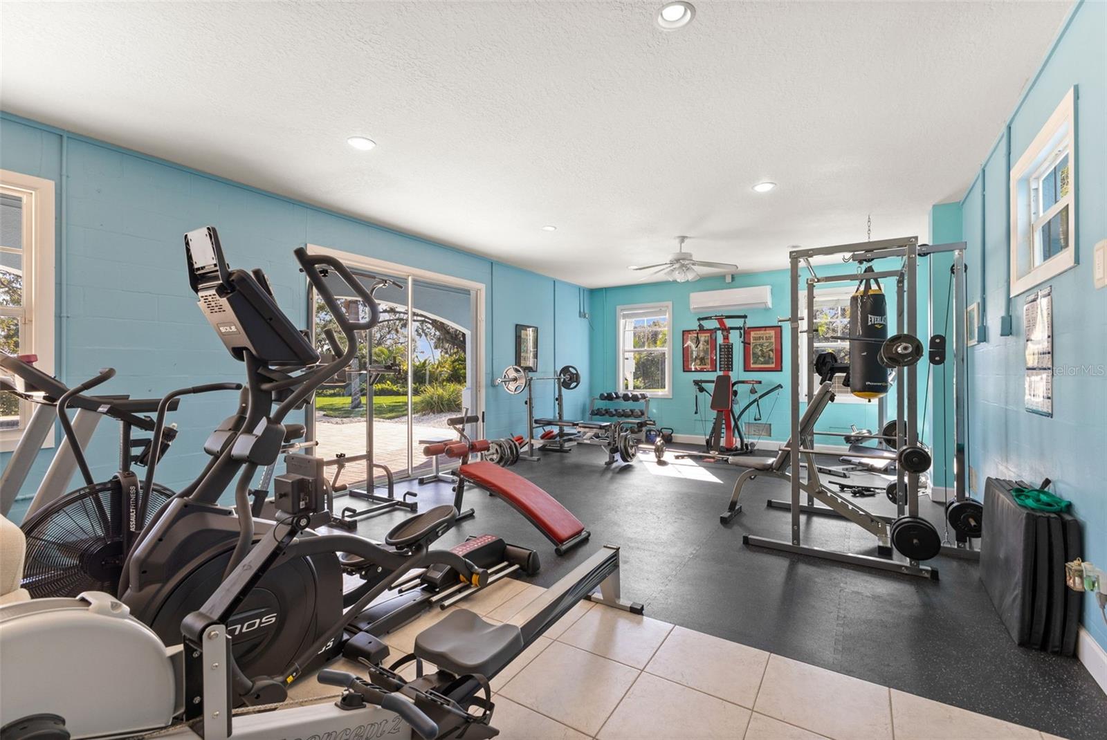 TB8367891 Property Photo