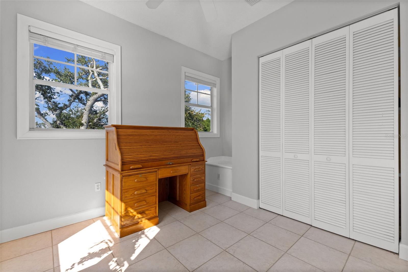 TB8367891 Property Photo