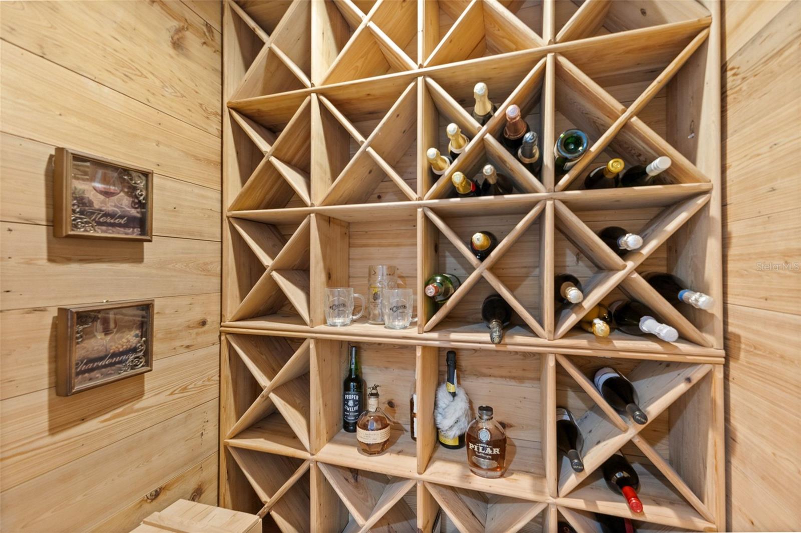 TB8367891 Property Photo