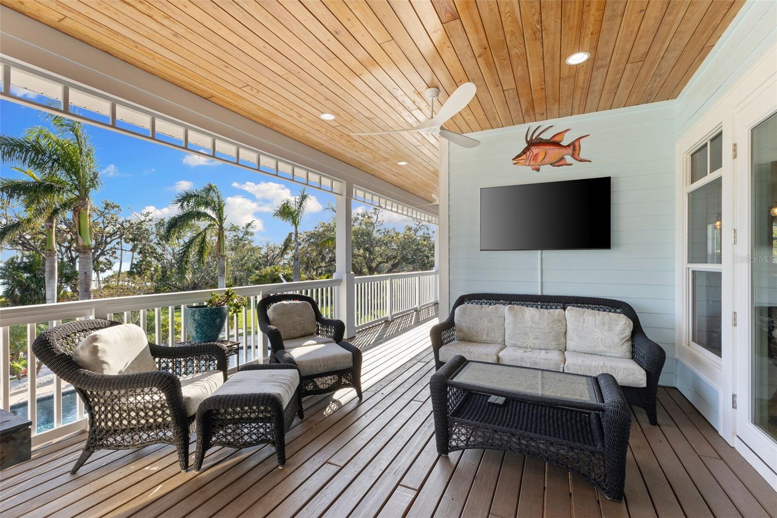 TB8367891 Property Photo