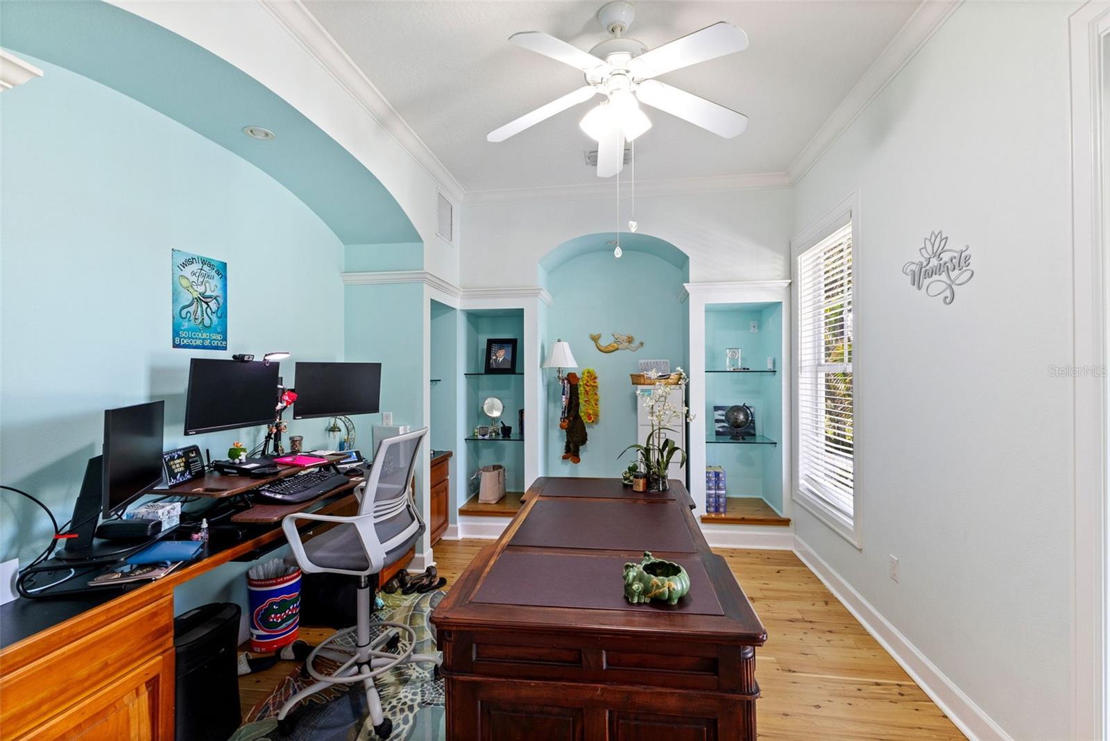 TB8367891 Property Photo