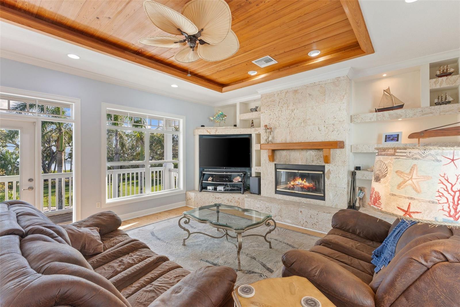 TB8367891 Property Photo