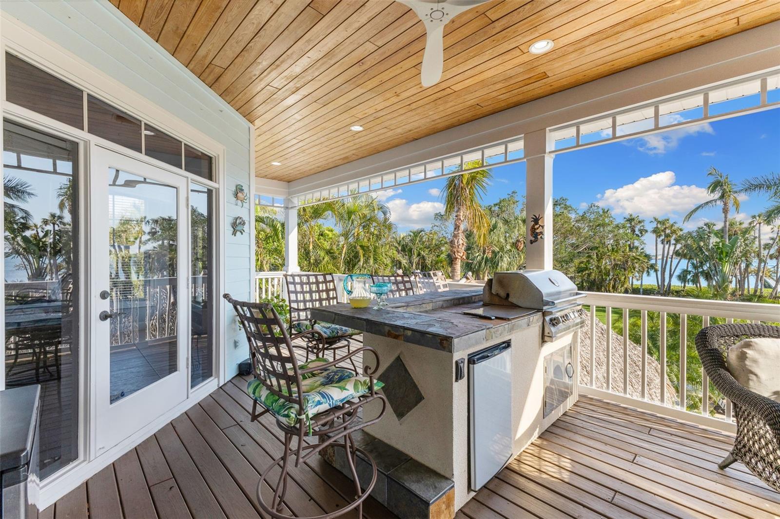 TB8367891 Property Photo