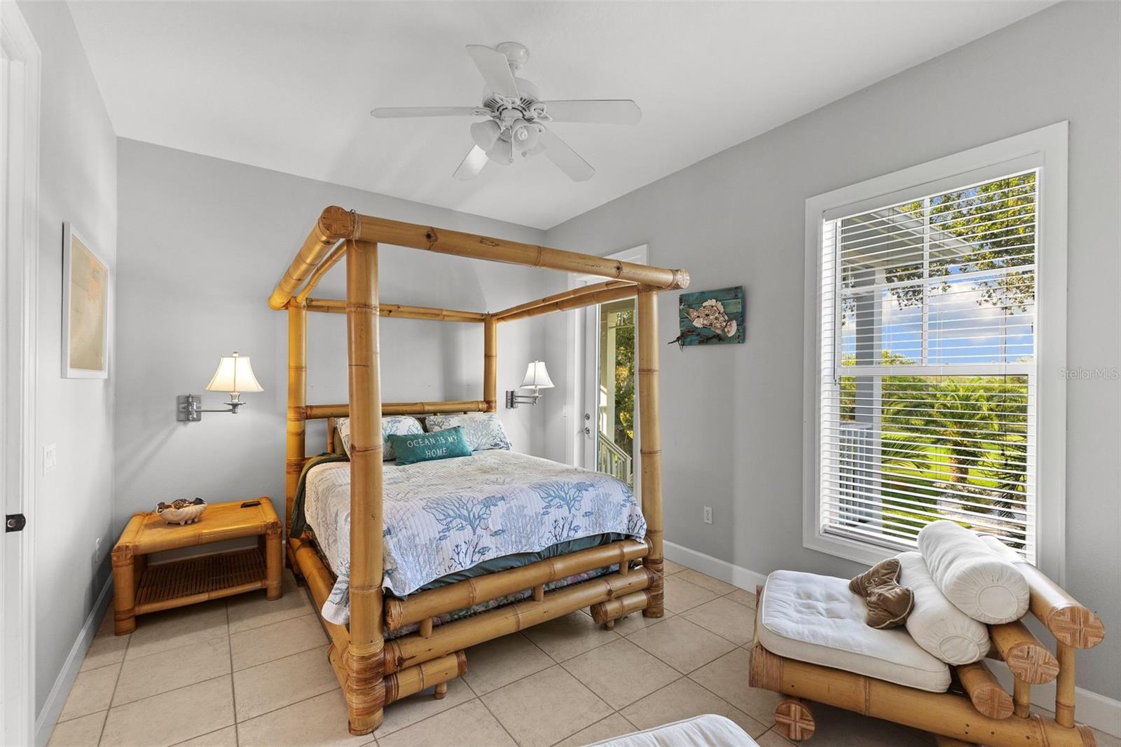 TB8367891 Property Photo