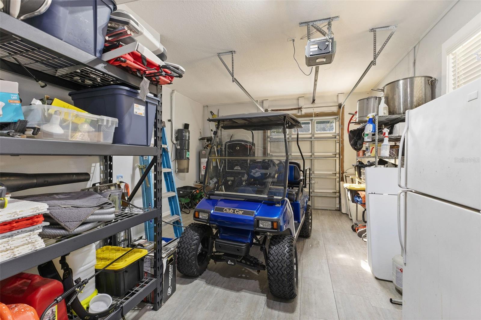 TB8367891 Property Photo