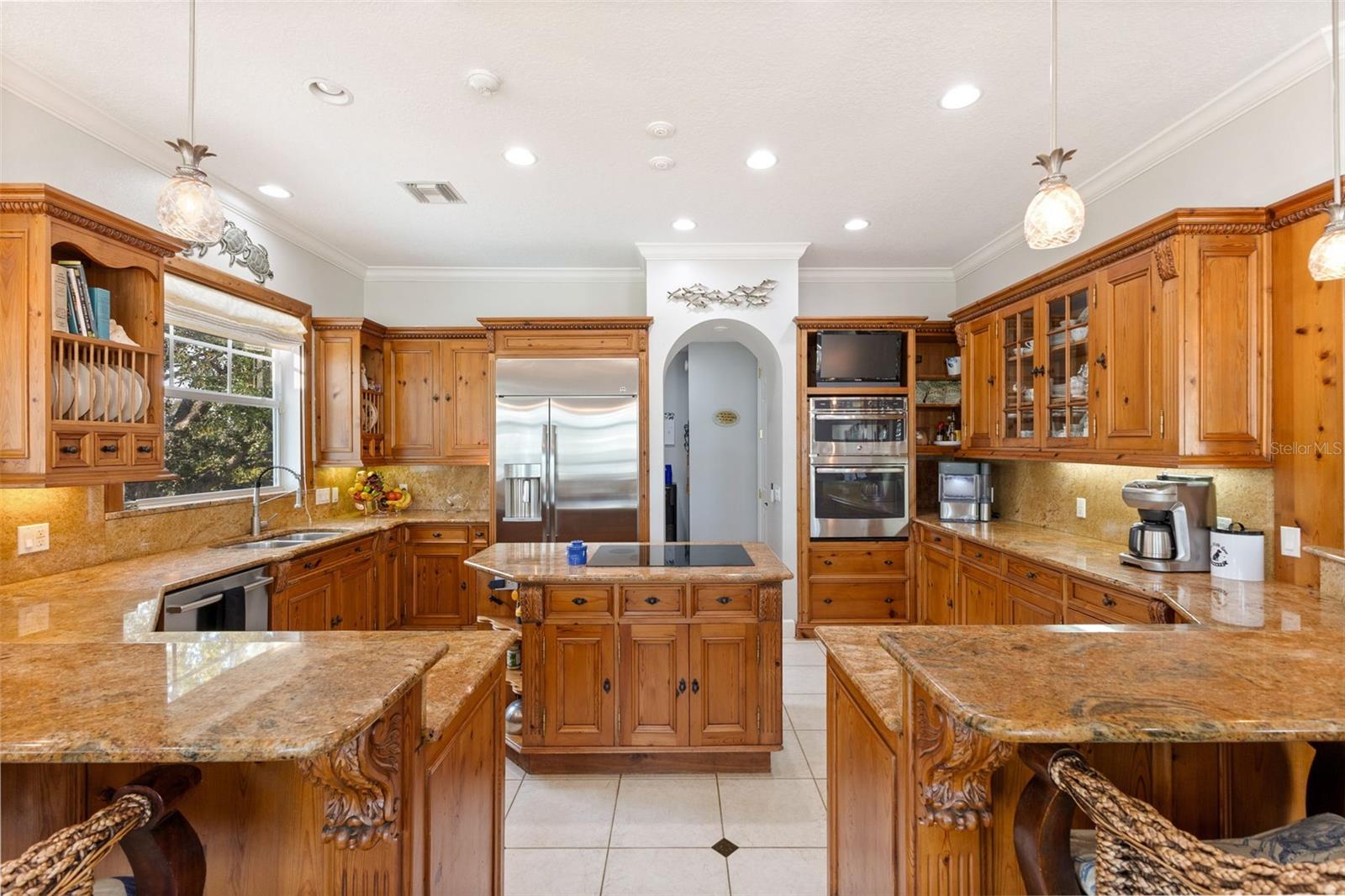 TB8367891 Property Photo