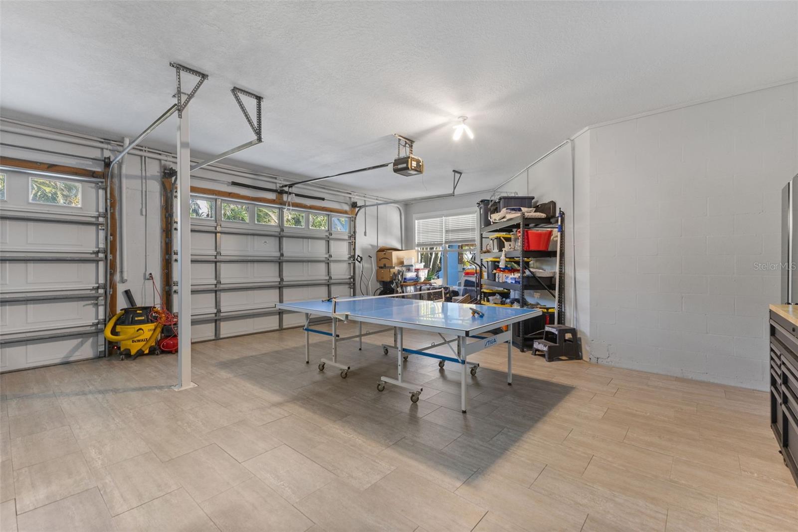 TB8367891 Property Photo