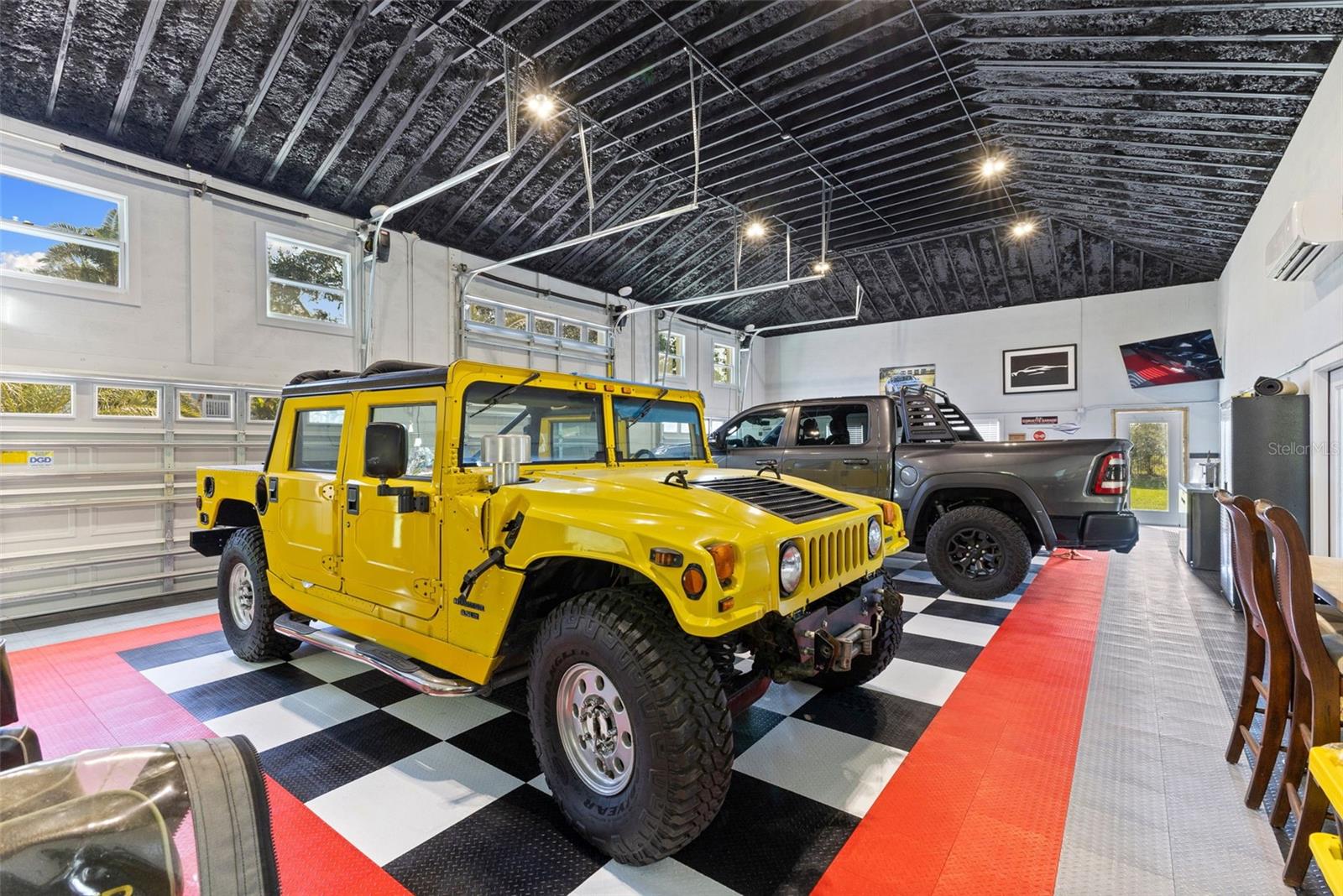 TB8367891 Property Photo