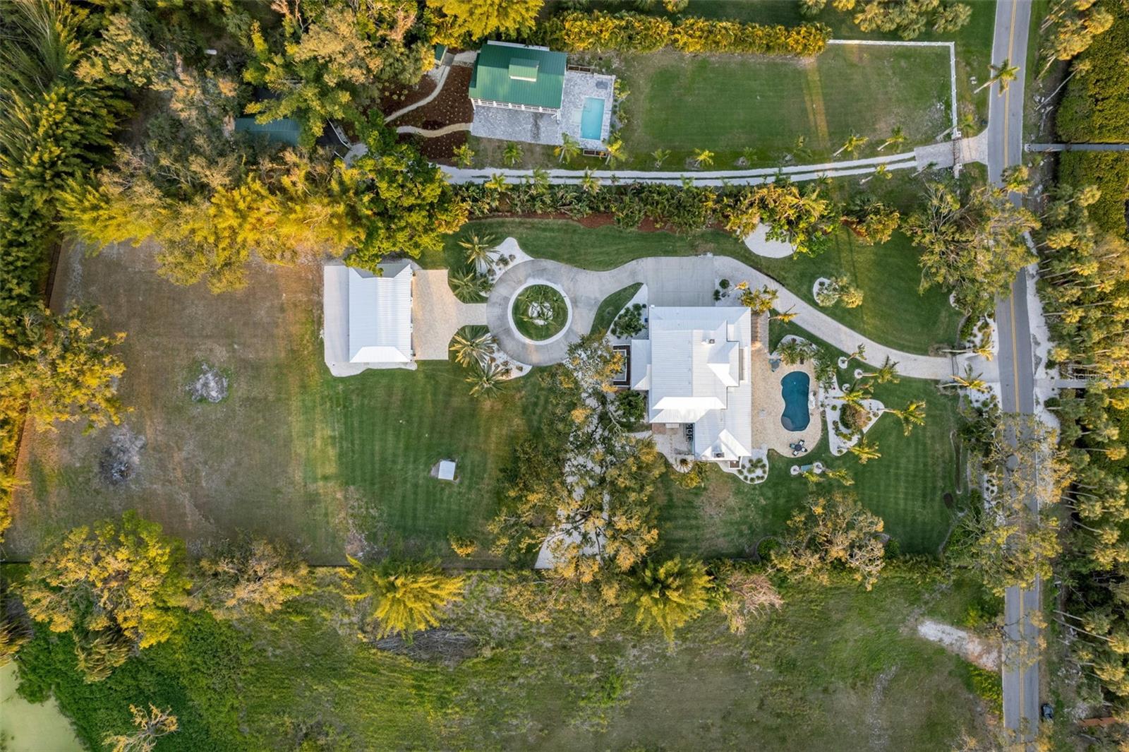 TB8367891 Property Photo