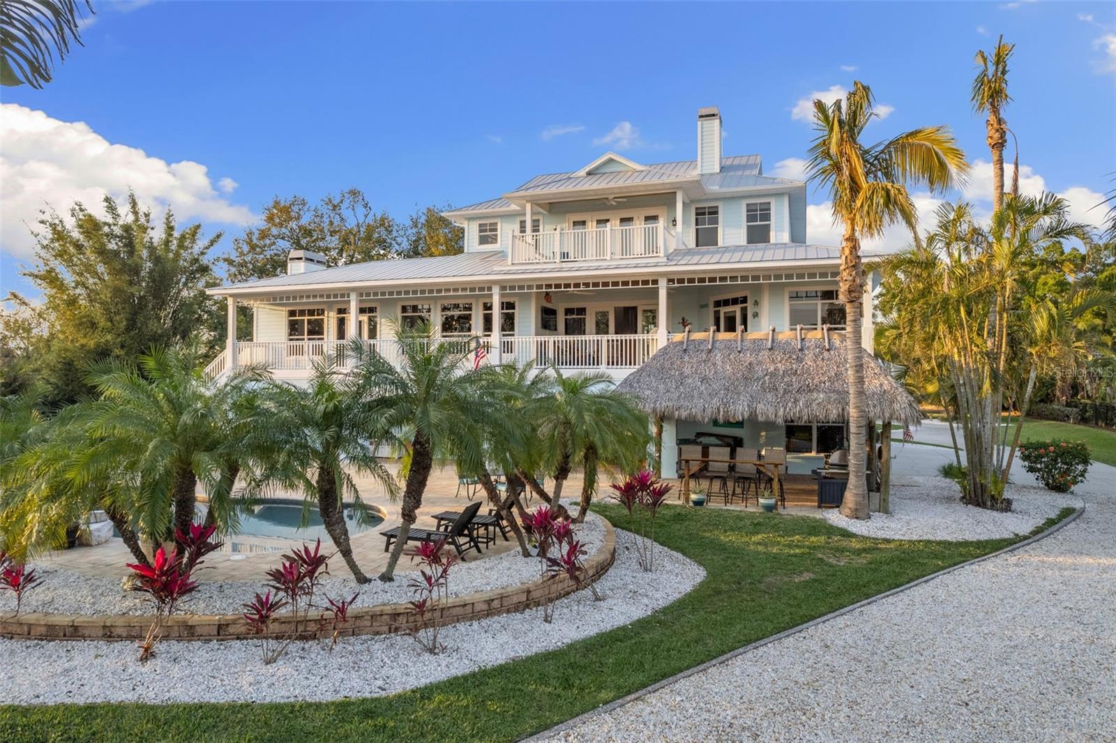 TB8367891 Property Photo