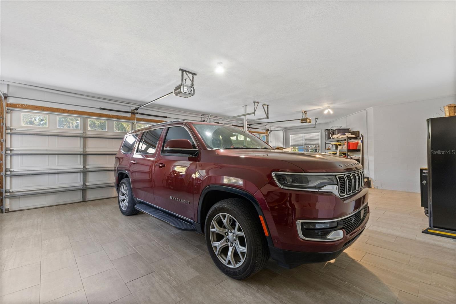 TB8367891 Property Photo