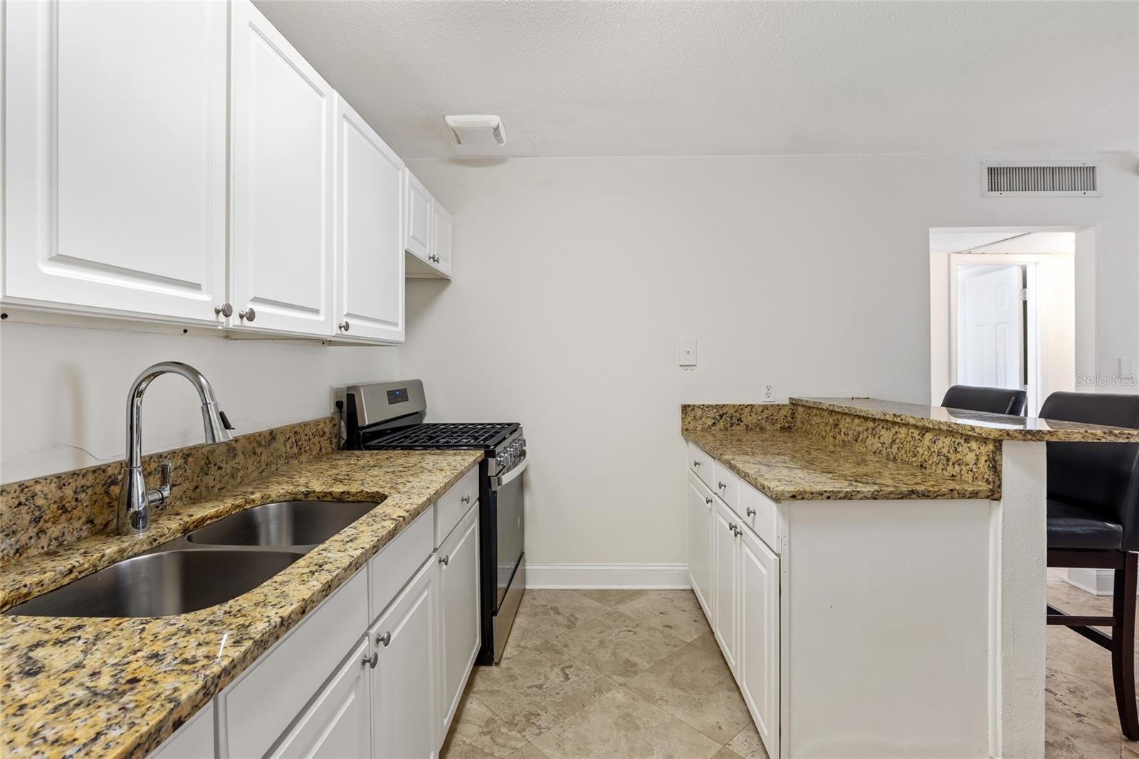 1700 SW 16TH CT #C-2, GAINESVILLE, FL, 32608