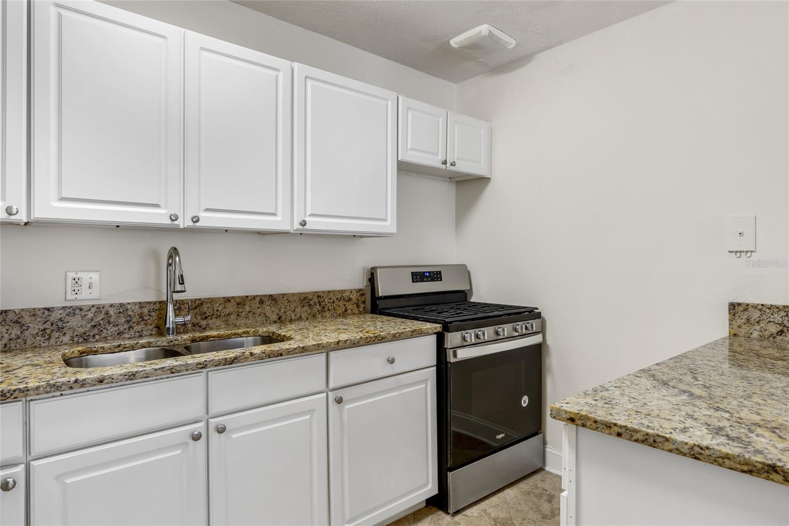 1700 SW 16TH CT #C-2, GAINESVILLE, FL, 32608