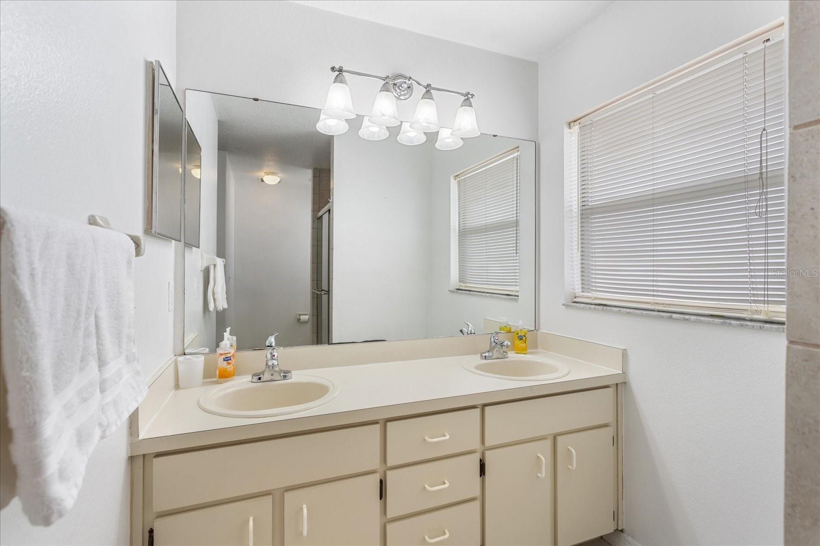 3830 SPRING BREEZE DR, ORLANDO, FL, 32829