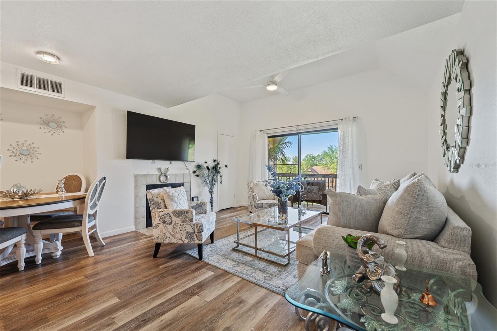 380 LAKEPOINTE DR #304, ALTAMONTE SPRINGS, FL, 32701