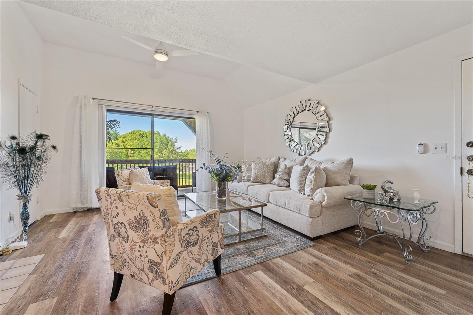 380 LAKEPOINTE DR #304, ALTAMONTE SPRINGS, FL, 32701