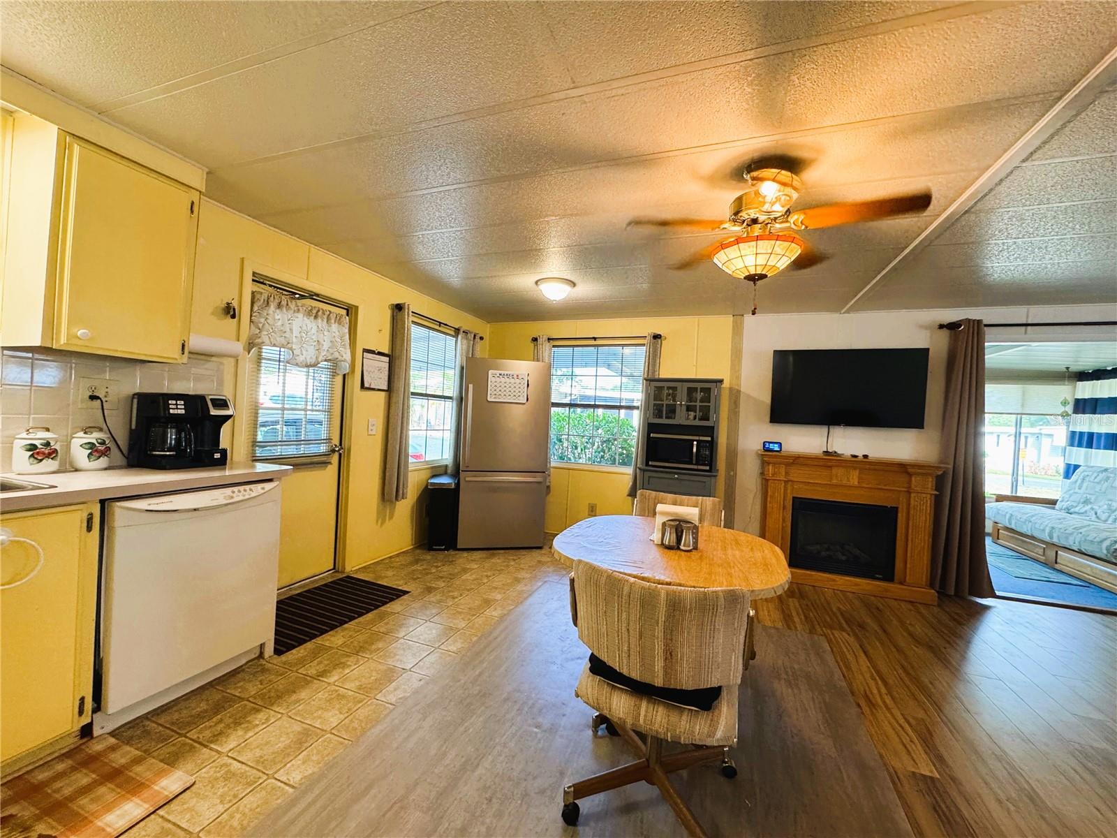 141 ASPEN CIR, LEESBURG, FL, 34748